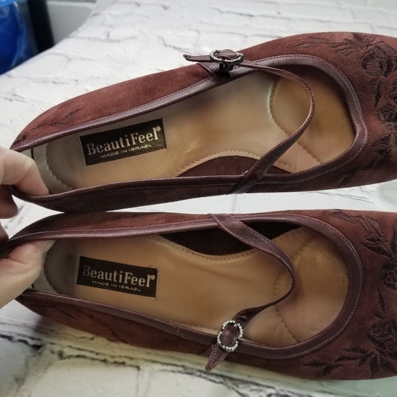 BeautiFeel suede embroidered mary janes - Picture 14 of 15